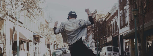 Pourquoi danse-t-on ? Les raisons profondes derrière la passion de la danse